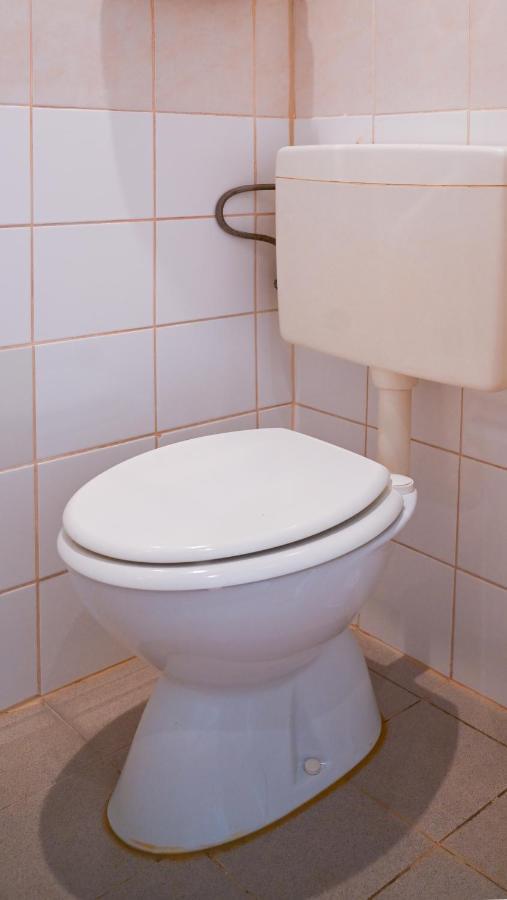 Backpacker Apartment Bahnhof Вена Экстерьер фото