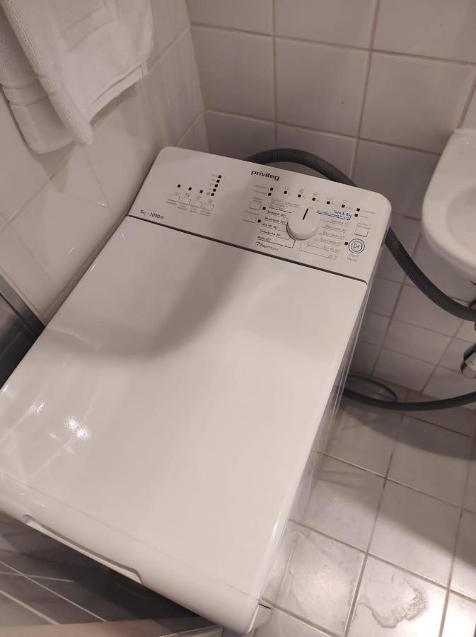 Backpacker Apartment Bahnhof Вена Экстерьер фото